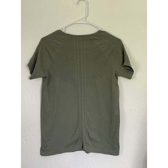 ATHLETA Foothill Tee Top Olive Green Laser Cut Wicking Short Sleeve Medium - Picture 7 of 9